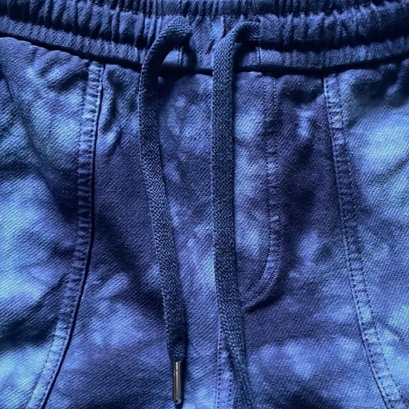 Athleta Farallon Shorts Crystal Tie Dye Blue Size XXS - Picture 4 of 9